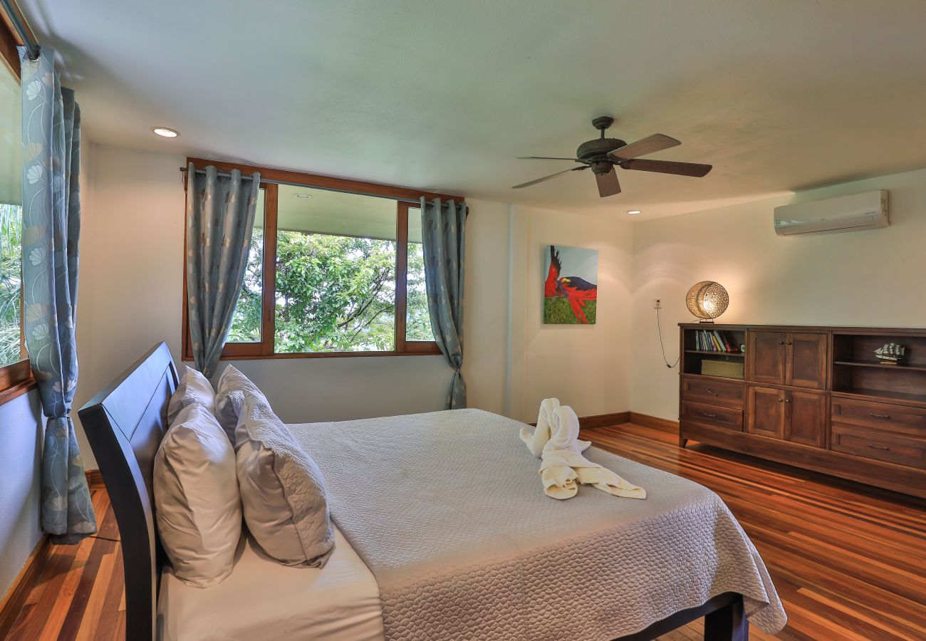 Villa in Quepos - 18 sleep with pool Private Villa