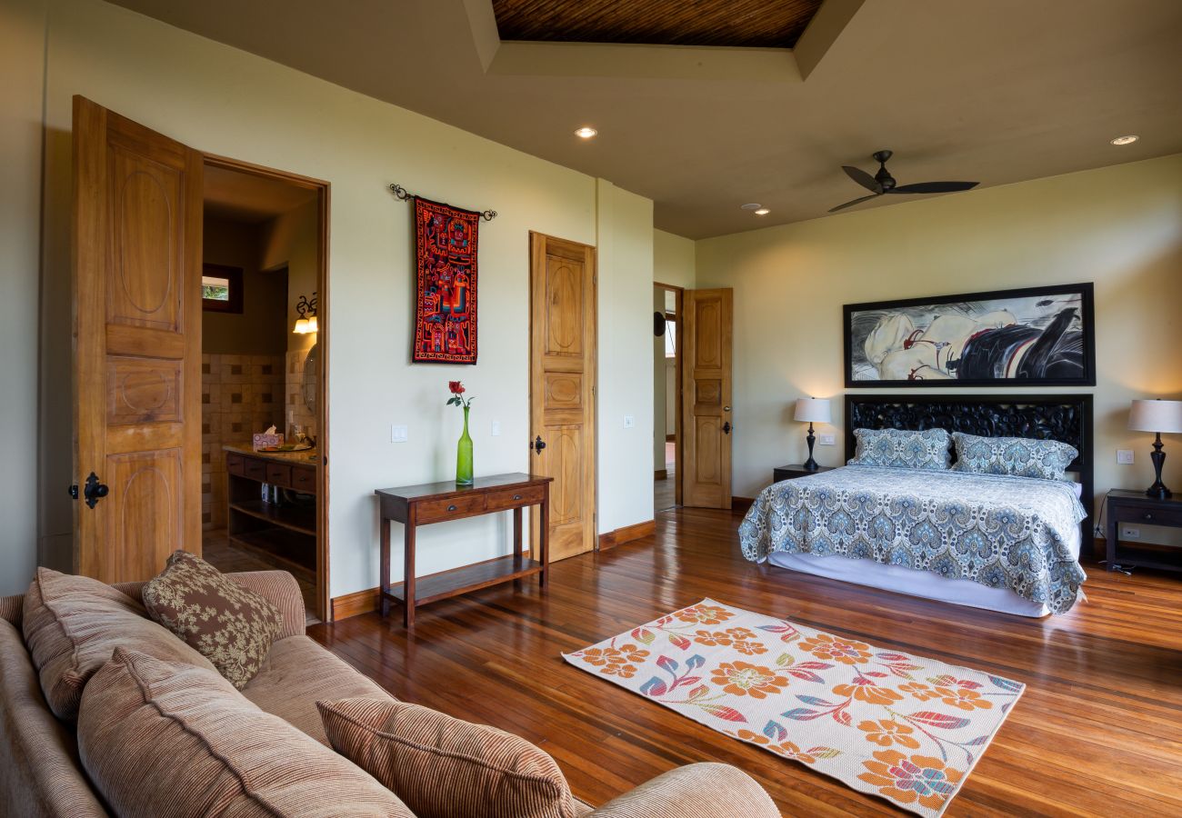 Villa in Quepos - 18 sleep with pool Private Villa