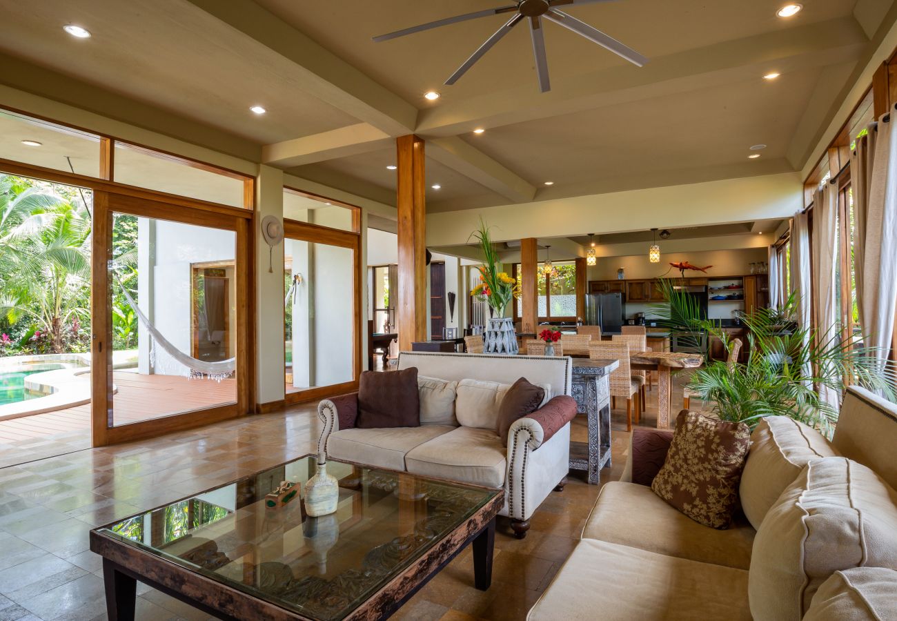 Villa in Quepos - 18 sleep with pool Private Villa