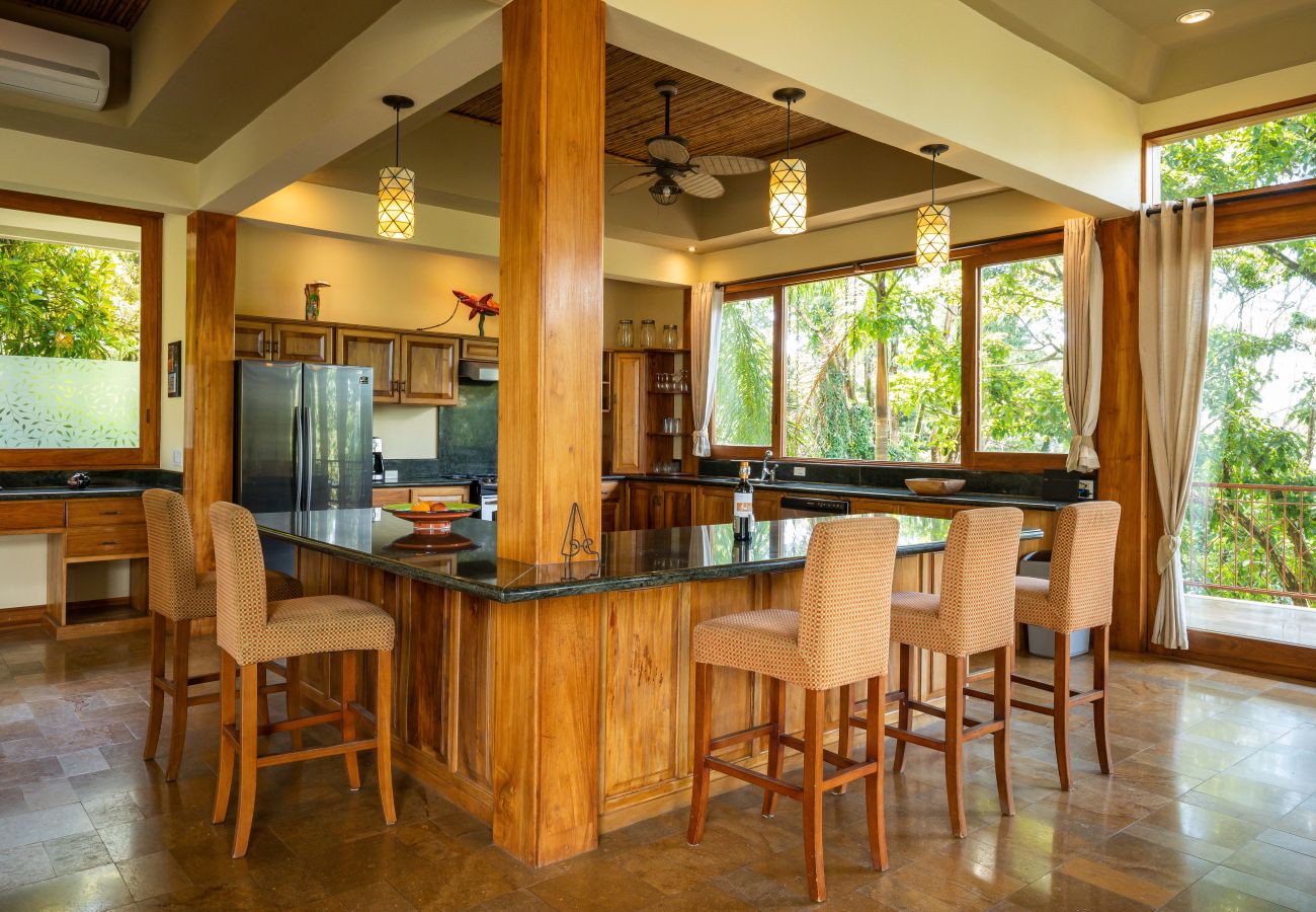 Villa in Quepos - 18 sleep with pool Private Villa