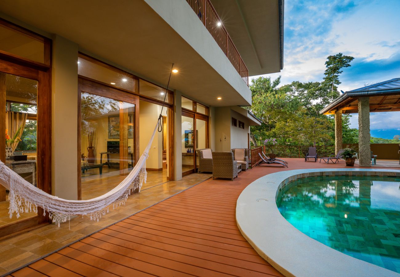 Villa in Quepos - 18 sleep with pool Private Villa