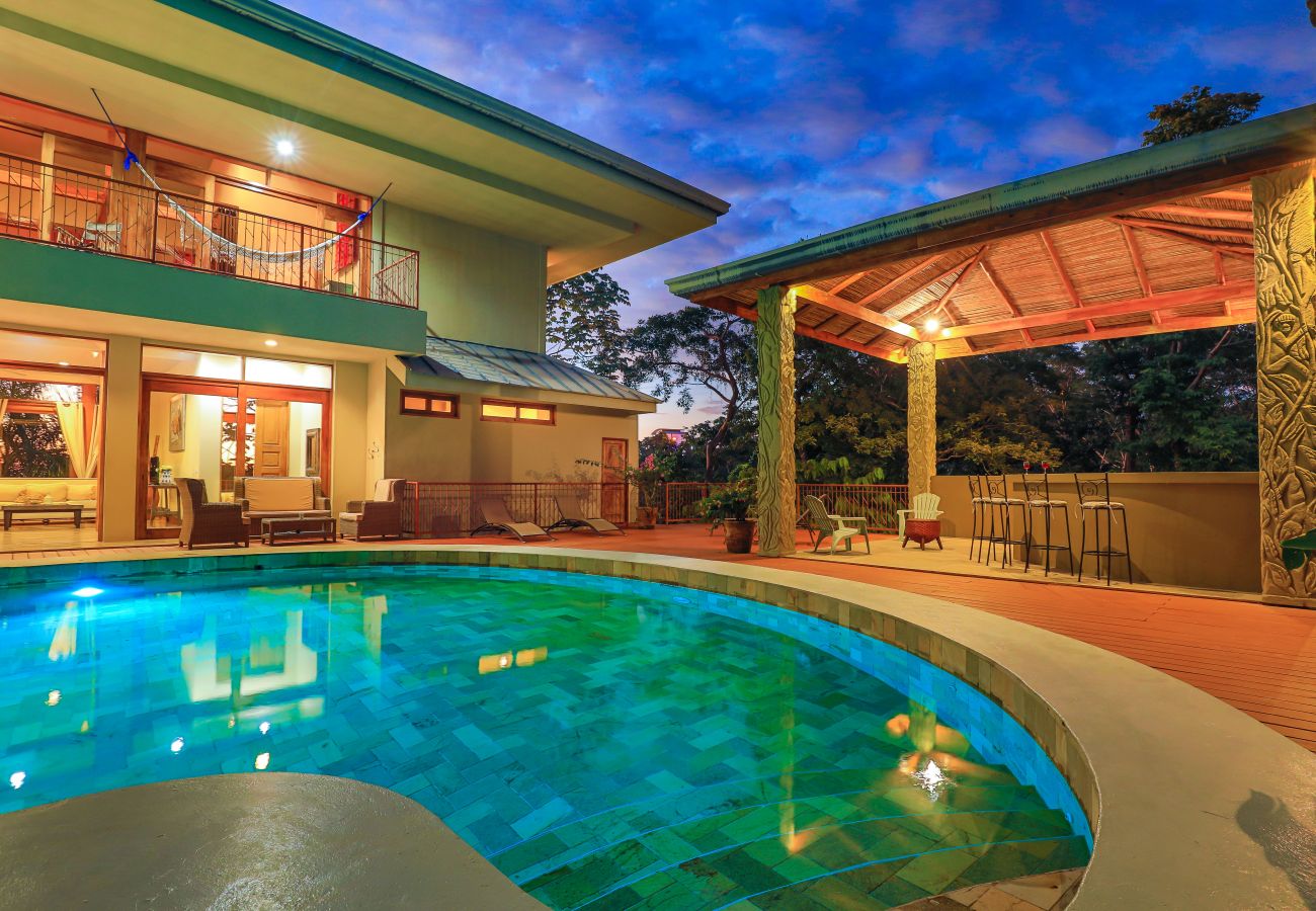 Villa in Quepos - 18 sleep with pool Private Villa