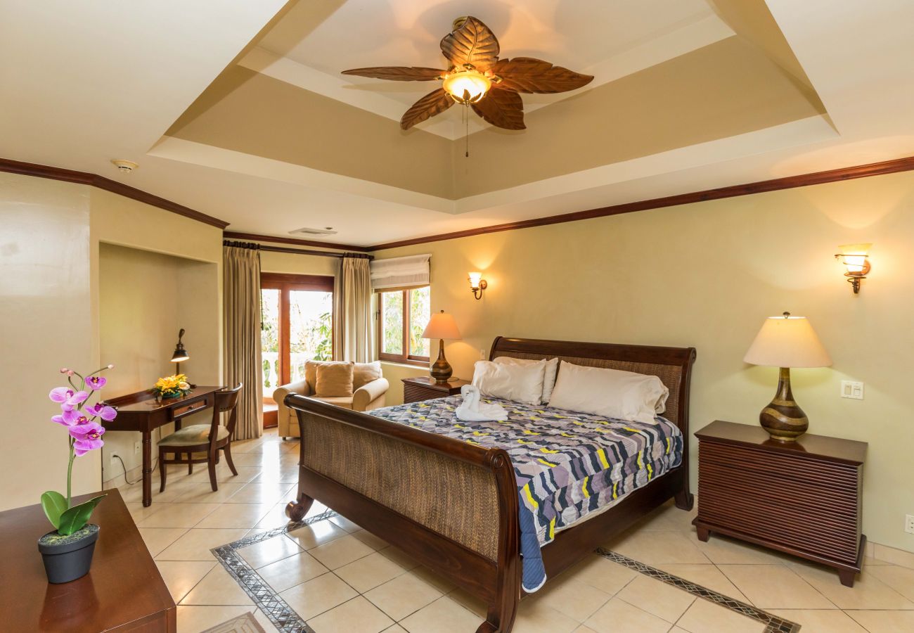 Condominium in Quepos - Luxury Ocean View Condo - Ultimate Convenience!