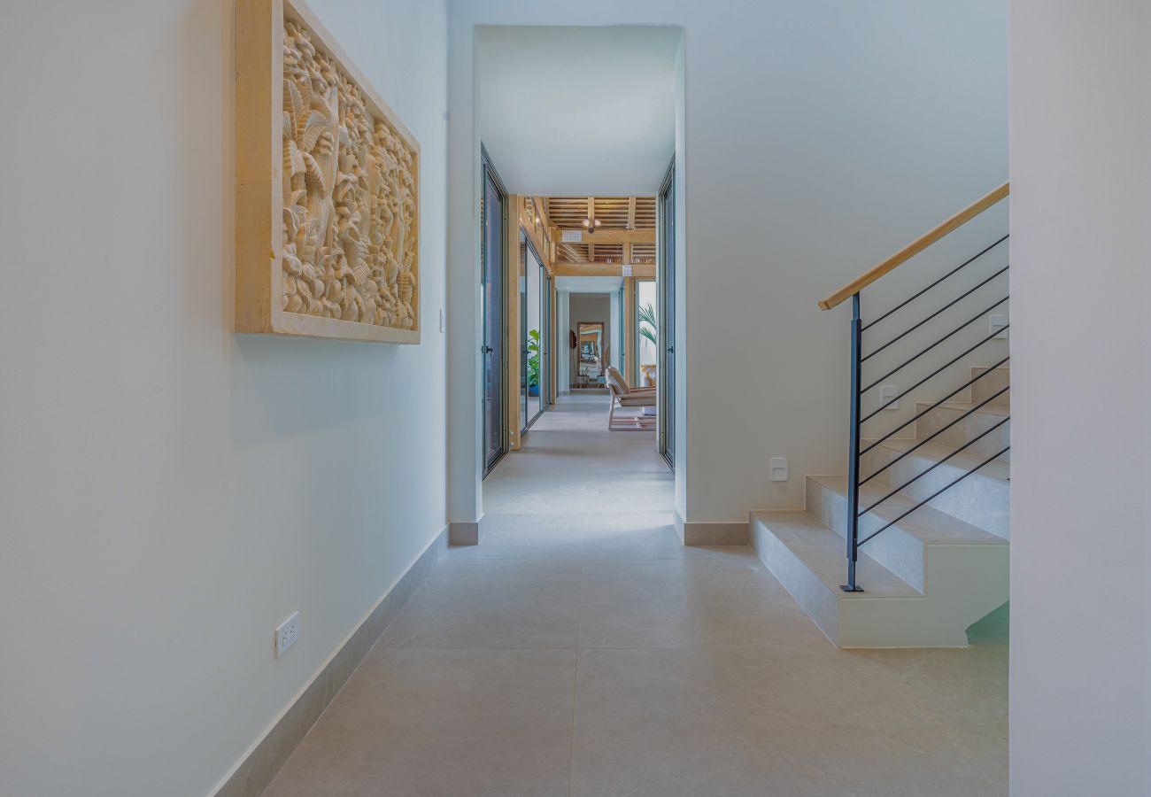Villa in Bahía Ballena - Casa Frenchie: Luxury Oceanview Jungle Villa 12pp
