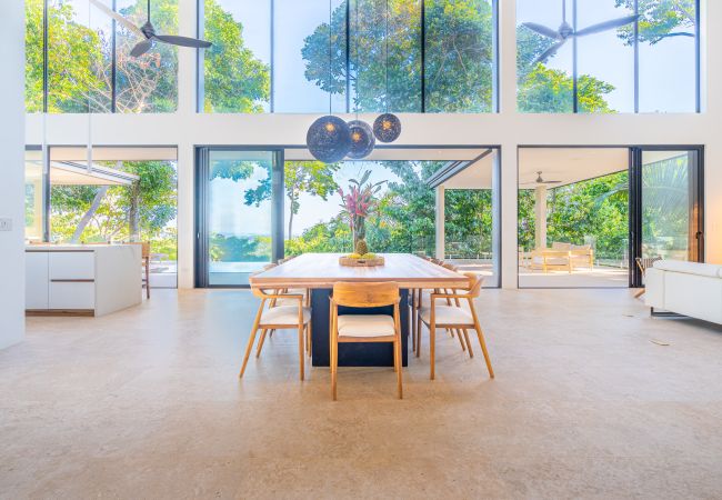 Villa in Uvita - Exclusive community | Easy Access | Oceanview Pool Villa in Uvita - Exclusive community | Easy Access | Oceanview Pool