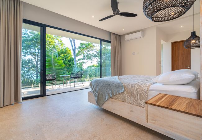 Villa in Uvita - Exclusive community | Easy Access | Oceanview Pool Villa in Uvita - Exclusive community | Easy Access | Oceanview Pool