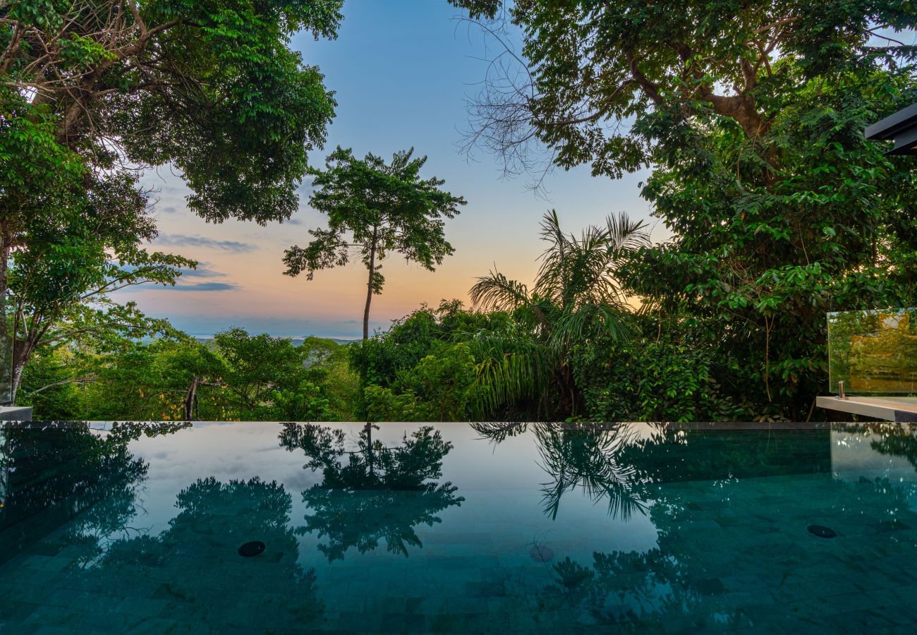 Villa in Bahía Ballena - Exclusive community | Easy Access | Oceanview Pool
