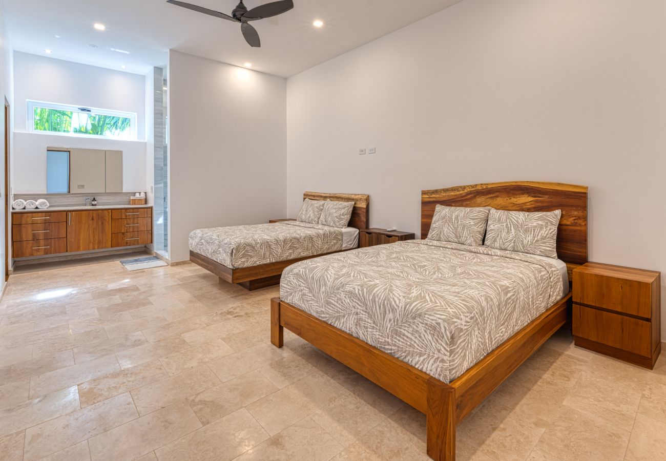 Villa in Bahía Ballena - Short Walk to Restaurants\Cafe\Bar, Saltwater Pool