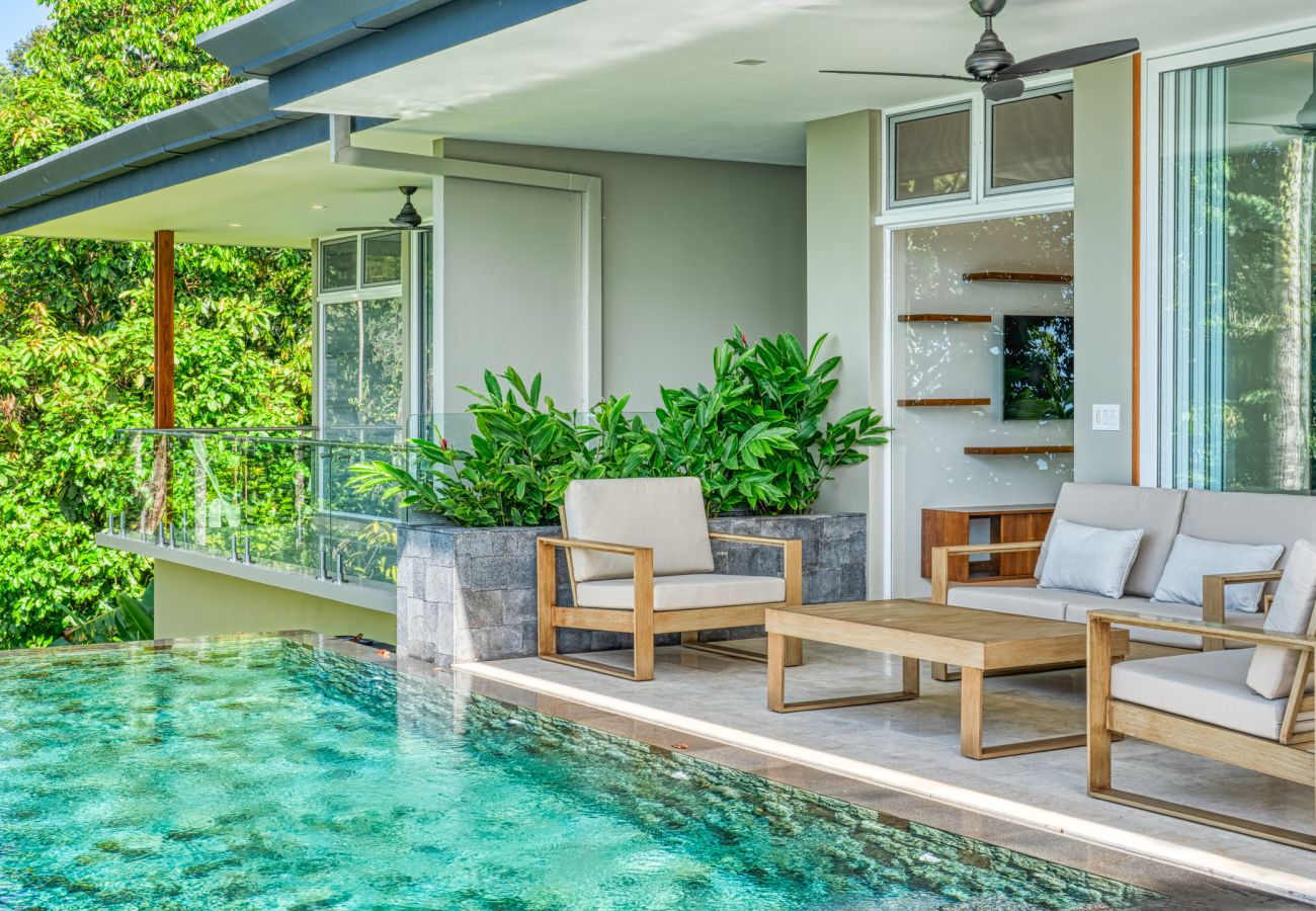 Villa in Bahía Ballena - Short Walk to Restaurants\Cafe\Bar, Saltwater Pool