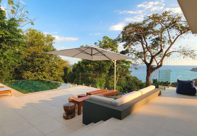 Villa in Quepos - Luxury in the Heart of Manuel Antonio Villa in Quepos - Luxury in the Heart of Manuel Antonio