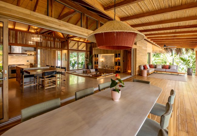Villa in Nosara - Truly Beachfront Villa with Ocean Views, Sleeps 11 Villa in Nosara - Truly Beachfront Villa with Ocean Views, Sleeps 11