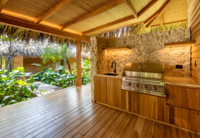 Villa in Nosara - Truly Beachfront Villa with Ocean Views, Sleeps 11 Villa in Nosara - Truly Beachfront Villa with Ocean Views, Sleeps 11