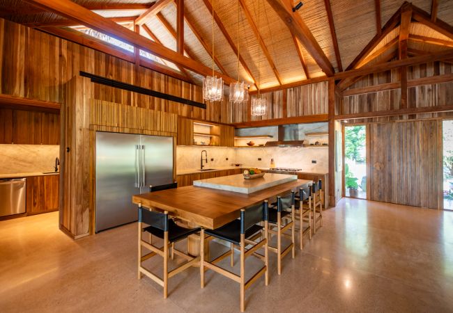 Villa in Nosara - Truly Beachfront Villa with Ocean Views, Sleeps 11 Villa in Nosara - Truly Beachfront Villa with Ocean Views, Sleeps 11