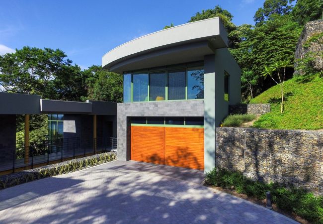 Villa in Nacascolo - Award-Winning Luxury Eco-Villa in Costa Rica’s Premier Peninsula Villa in Nacascolo - Award-Winning Luxury Eco-Villa in Costa Rica’s Premier Peninsula