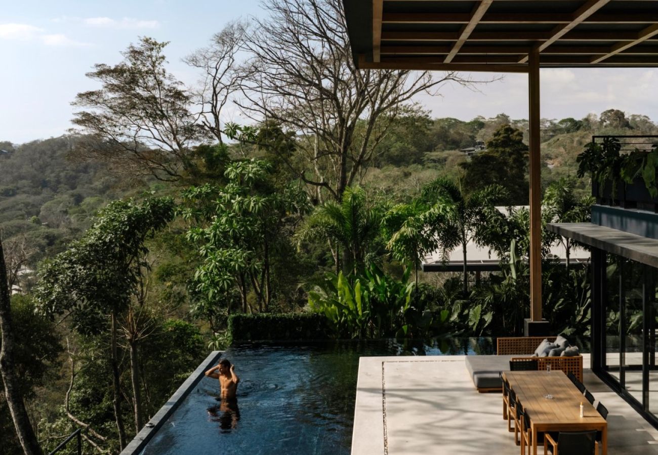 Villa in Santa Teresa - Casa Nalani – Luxury Villa with Semi-Olympic Saltwater Infinity Pool in Santa Teresa, Costa Rica