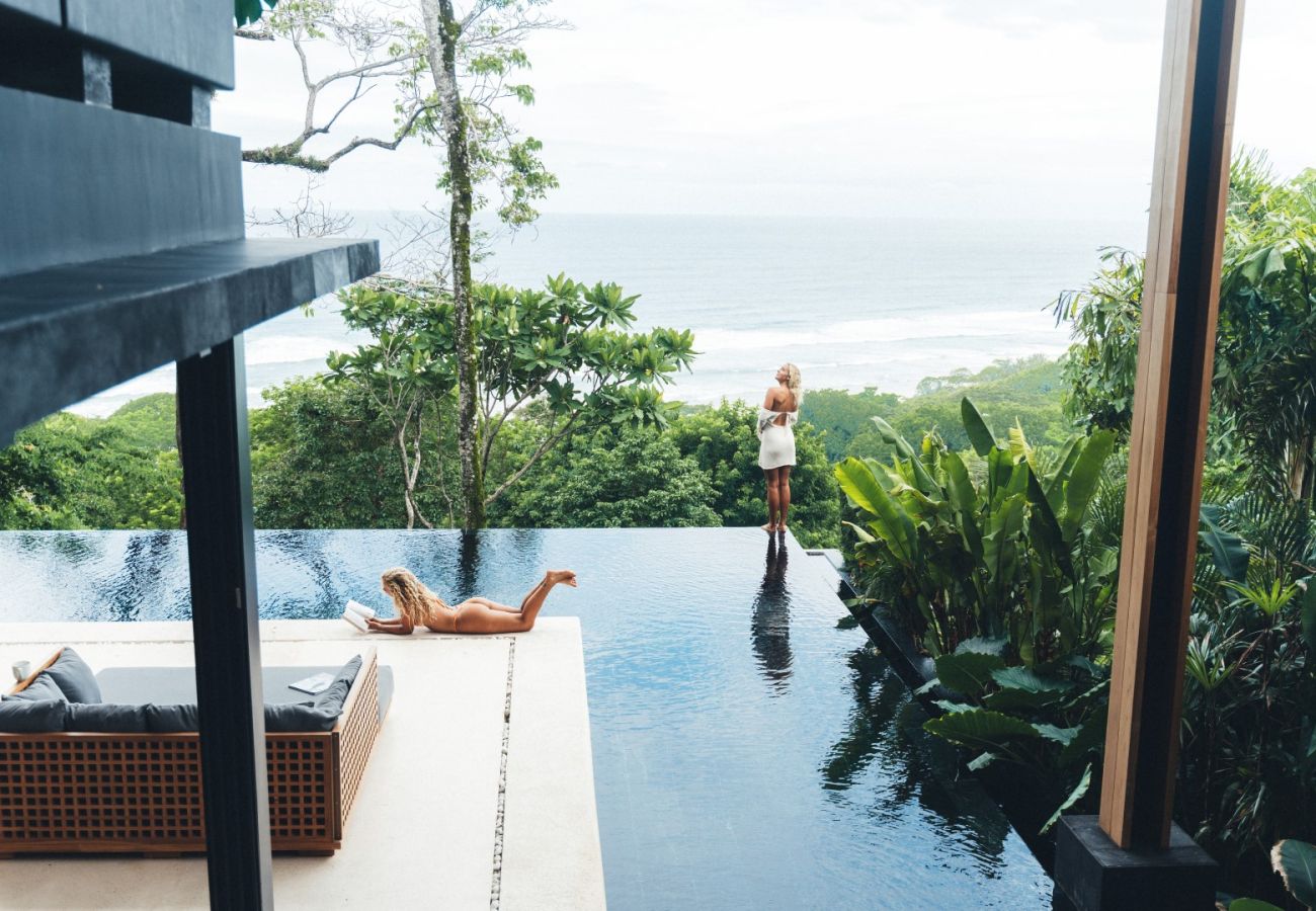 Villa in Santa Teresa - Casa Nalani – Luxury Villa with Semi-Olympic Saltwater Infinity Pool in Santa Teresa, Costa Rica