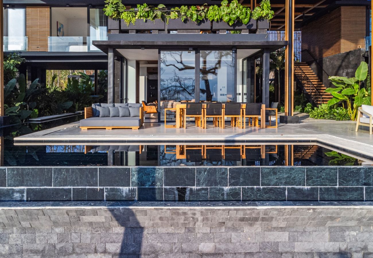 Villa in Santa Teresa - Casa Nalani – Luxury Villa with Semi-Olympic Saltwater Infinity Pool in Santa Teresa, Costa Rica