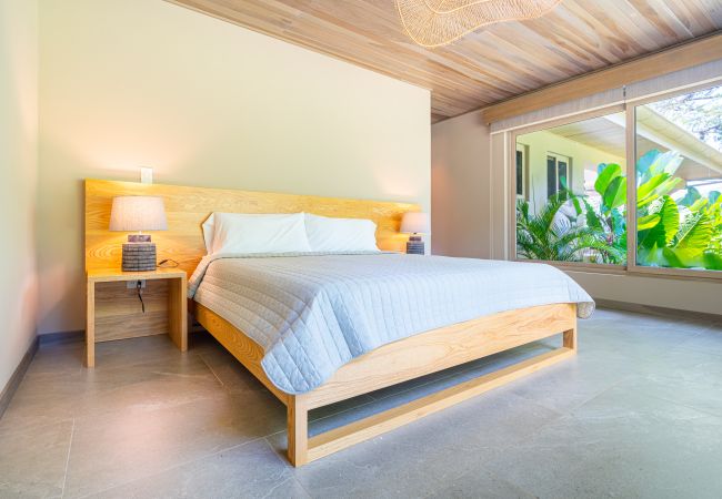 Villa in Uvita - Waves as Your Companion: Beachfront Elegance Villa in Uvita - Waves as Your Companion: Beachfront Elegance