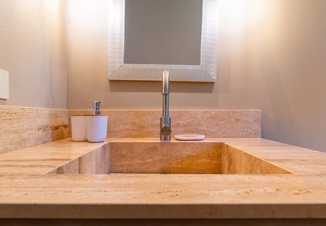 Villa in Uvita - Waves as Your Companion: Beachfront Elegance Villa in Uvita - Waves as Your Companion: Beachfront Elegance