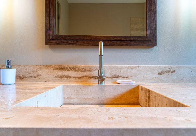 Villa in Uvita - Waves as Your Companion: Beachfront Elegance Villa in Uvita - Waves as Your Companion: Beachfront Elegance