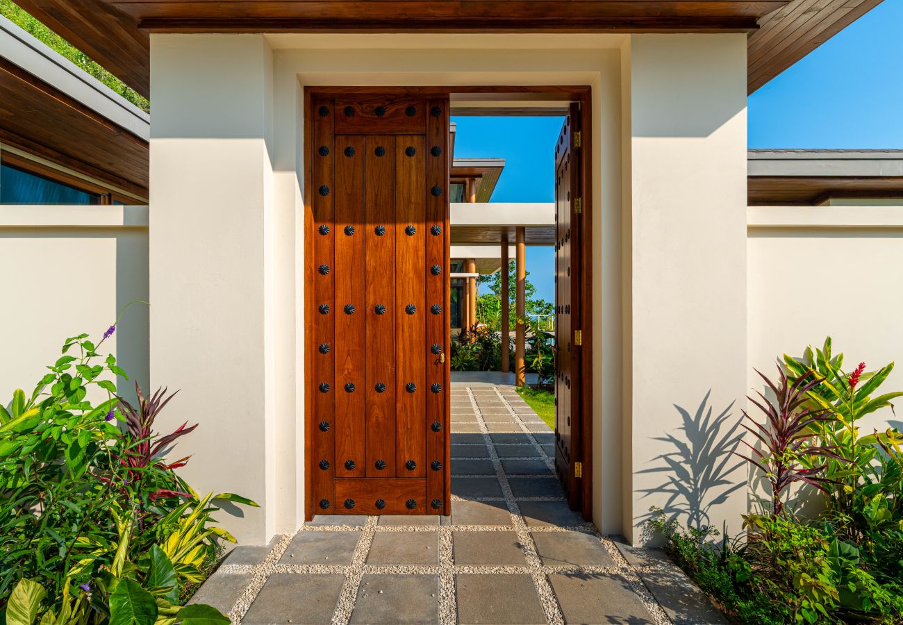 Villa in Dominical - Casa Bella Vina – Luxury Villa Near Beach & Town