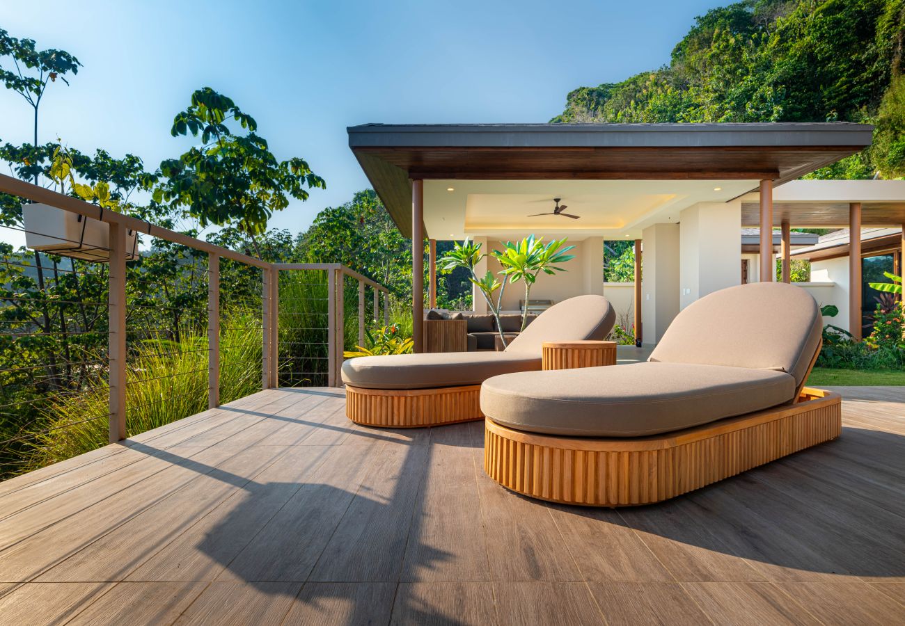 Villa in Dominical - Casa Bella Vina – Luxury Villa Near Beach & Town