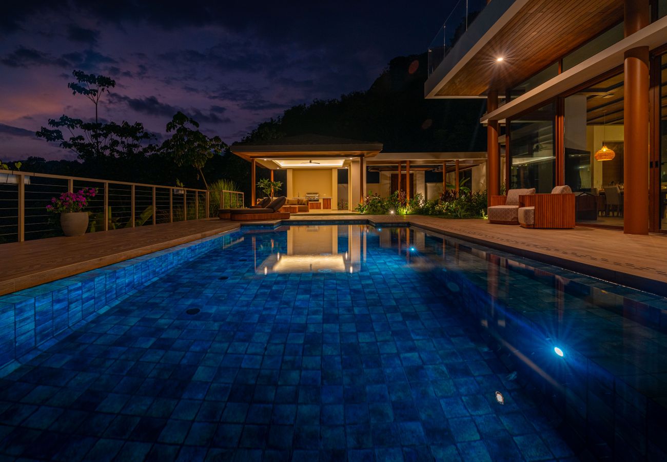 Villa in Dominical - Casa Bella Vina – Luxury Villa Near Beach & Town