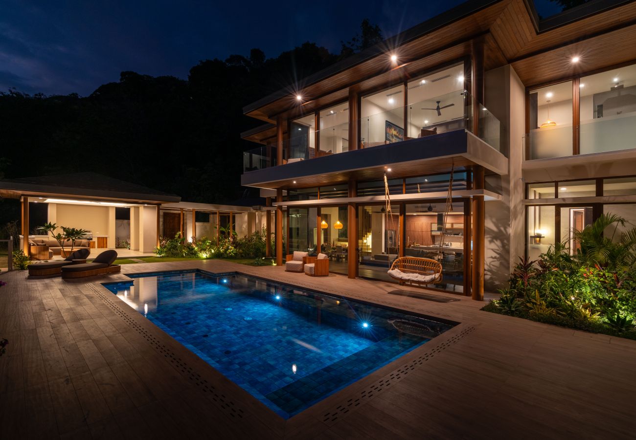 Villa in Dominical - Casa Bella Vina – Luxury Villa Near Beach & Town