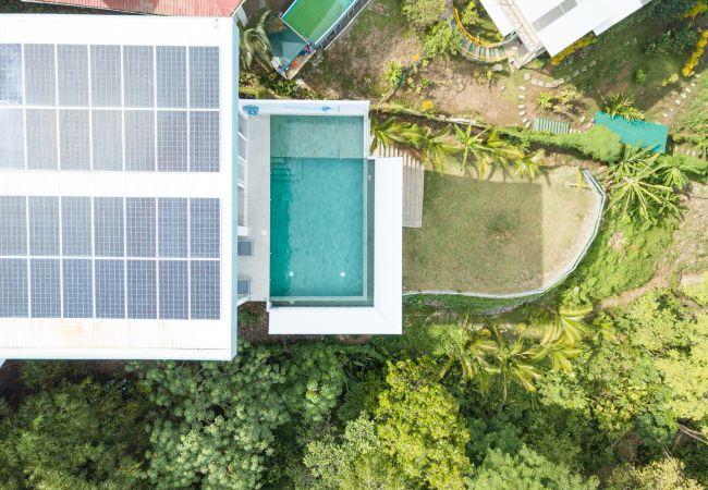 Villa in Quepos - Luxury Villa with Ocean Views, Conference Room & Accessibility-Optimized Layout – Ideal for Corporate Retreats & Celebrations Villa in Quepos - Luxury Villa with Ocean Views, Conference Room & Accessibility-Optimized Layout – Ideal for Corporate Retreats & Celebrations