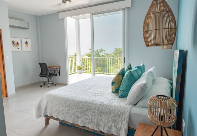 Villa in Quepos - Luxury Villa with Ocean Views, Conference Room & Accessibility-Optimized Layout – Ideal for Corporate Retreats & Celebrations Villa in Quepos - Luxury Villa with Ocean Views, Conference Room & Accessibility-Optimized Layout – Ideal for Corporate Retreats & Celebrations
