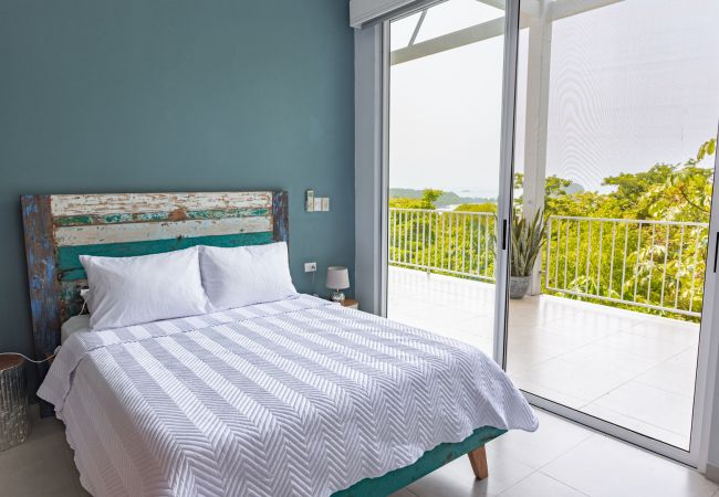 Villa in Quepos - Luxury Villa with Ocean Views, Conference Room & Accessibility-Optimized Layout – Ideal for Corporate Retreats & Celebrations Villa in Quepos - Luxury Villa with Ocean Views, Conference Room & Accessibility-Optimized Layout – Ideal for Corporate Retreats & Celebrations
