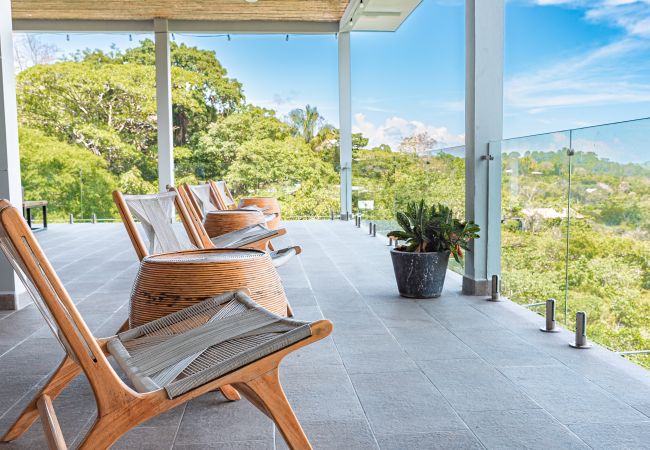 Villa in Quepos - Luxury Villa with Ocean Views, Conference Room & Accessibility-Optimized Layout – Ideal for Corporate Retreats & Celebrations Villa in Quepos - Luxury Villa with Ocean Views, Conference Room & Accessibility-Optimized Layout – Ideal for Corporate Retreats & Celebrations