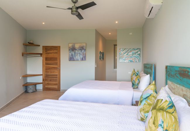 Villa in Quepos - Luxury Villa with Ocean Views, Conference Room & Accessibility-Optimized Layout – Ideal for Corporate Retreats & Celebrations Villa in Quepos - Luxury Villa with Ocean Views, Conference Room & Accessibility-Optimized Layout – Ideal for Corporate Retreats & Celebrations