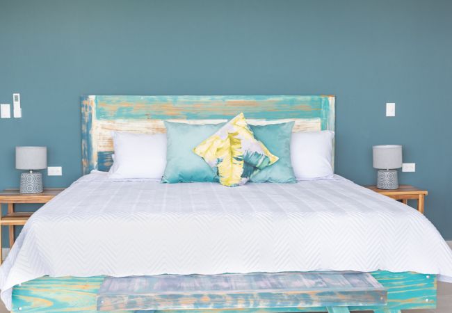 Villa in Quepos - Luxury Villa with Ocean Views, Conference Room & Accessibility-Optimized Layout – Ideal for Corporate Retreats & Celebrations Villa in Quepos - Luxury Villa with Ocean Views, Conference Room & Accessibility-Optimized Layout – Ideal for Corporate Retreats & Celebrations