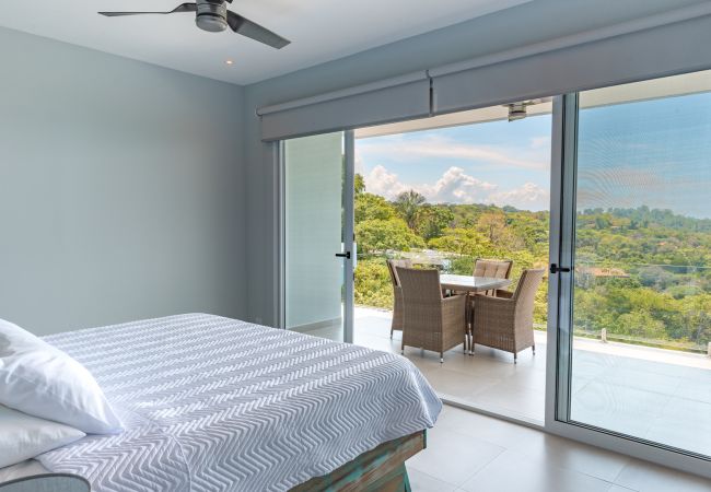 Villa in Quepos - Luxury Villa with Ocean Views, Conference Room & Accessibility-Optimized Layout – Ideal for Corporate Retreats & Celebrations Villa in Quepos - Luxury Villa with Ocean Views, Conference Room & Accessibility-Optimized Layout – Ideal for Corporate Retreats & Celebrations