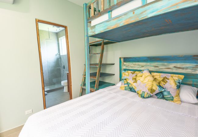 Villa in Quepos - Luxury Villa with Ocean Views, Conference Room & Accessibility-Optimized Layout – Ideal for Corporate Retreats & Celebrations Villa in Quepos - Luxury Villa with Ocean Views, Conference Room & Accessibility-Optimized Layout – Ideal for Corporate Retreats & Celebrations