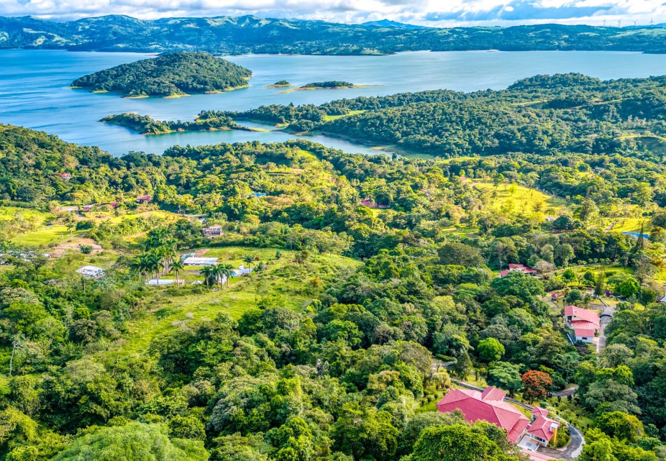 Villa in Arenal - Lake Arenal Villas with Hot Tub, Chef, Yoga Deck, Retreats, Weddings