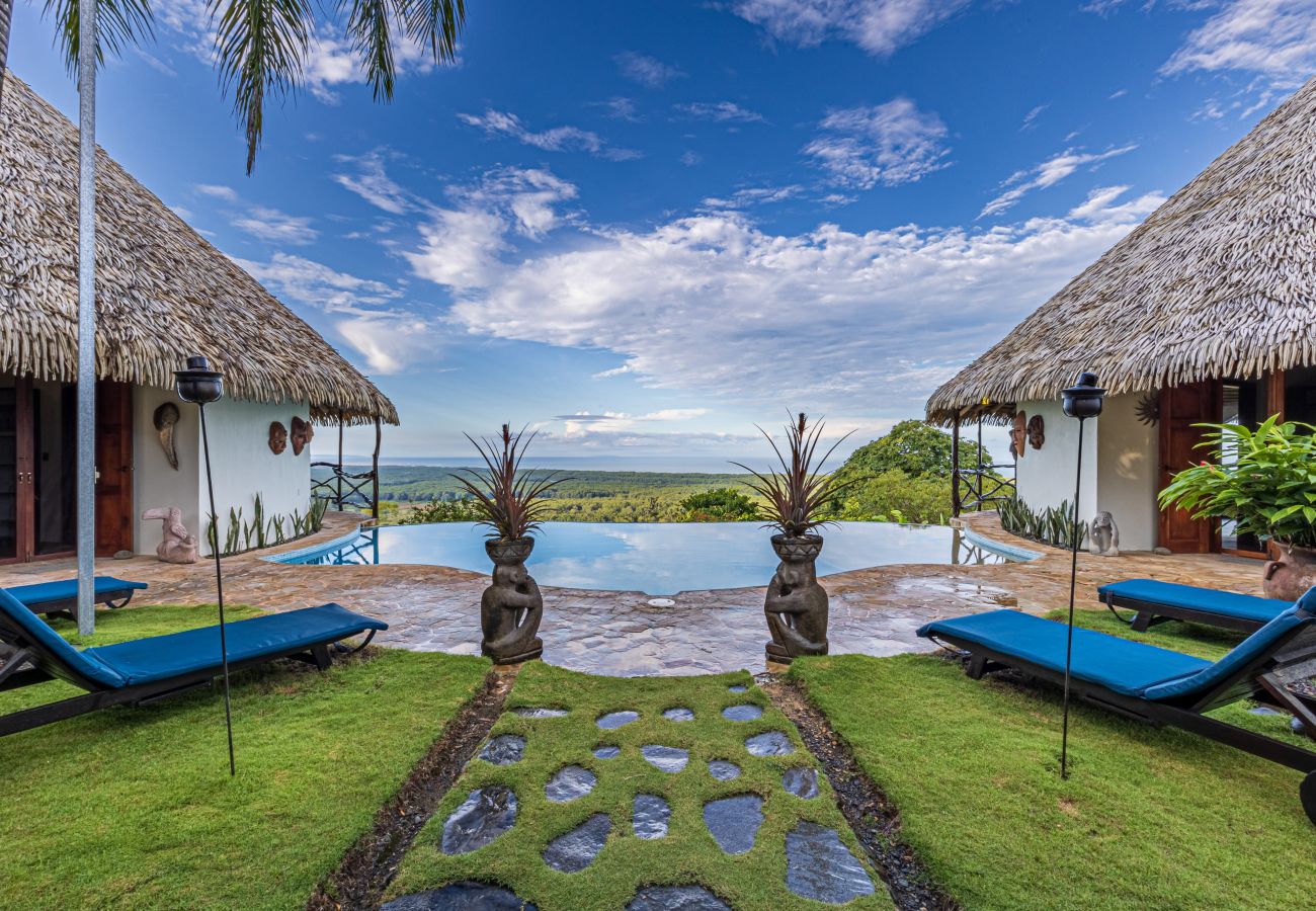Bungalow in Tres Rios - Authentic Jungle & Ocean Escape by Pura Villas