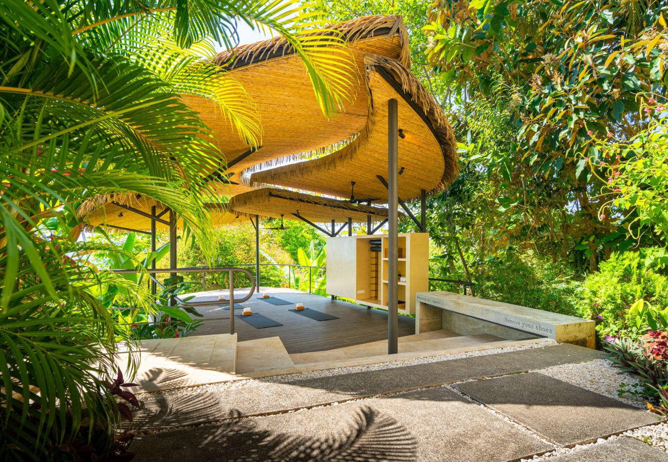 Villa in Esterillos Oeste - Stealing Time