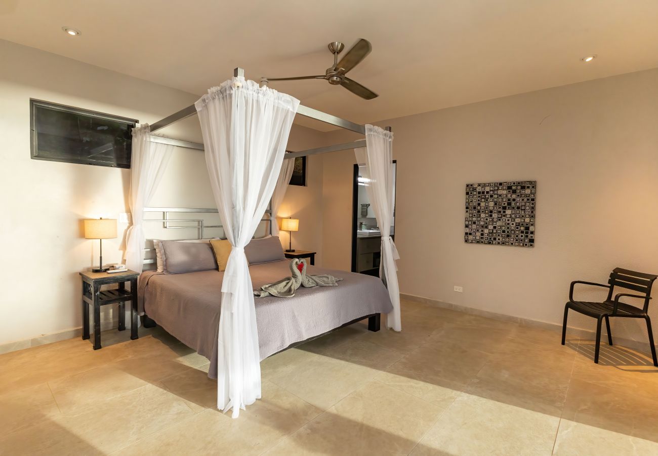 Villa in Uvita - Spacious Oceanview Retreat with Pool, Hot Tub & Game Room - Villa Cielo Azul