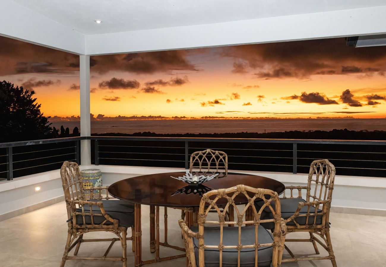 Villa in Uvita - Spacious Oceanview Retreat with Pool, Hot Tub & Game Room - Villa Cielo Azul