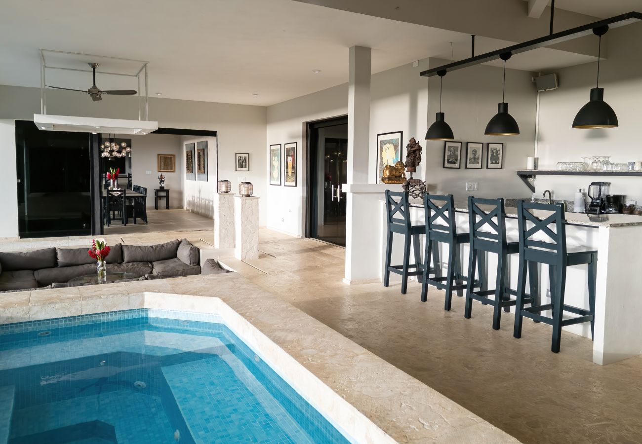 Villa in Uvita - Spacious Oceanview Retreat with Pool, Hot Tub & Game Room - Villa Cielo Azul