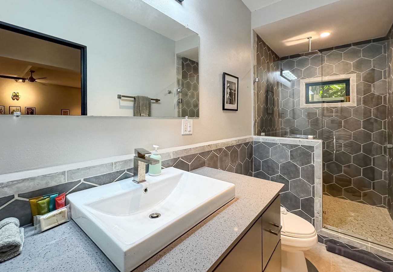 Villa in Uvita - Spacious Oceanview Retreat with Pool, Hot Tub & Game Room - Villa Cielo Azul