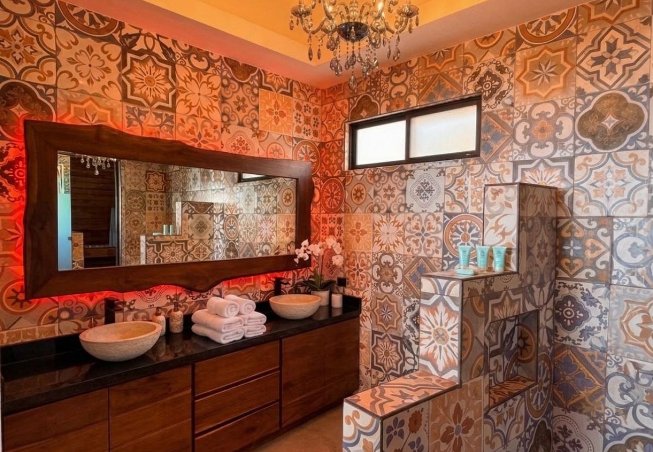 Villa in Uvita - Octagon Villa by Pura Villas