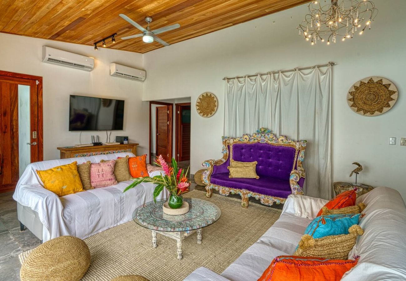 Villa in Savegre - Miralago Villa by Pura Villas