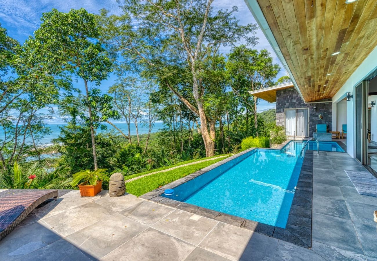 Villa in Savegre - Miralago Villa by Pura Villas