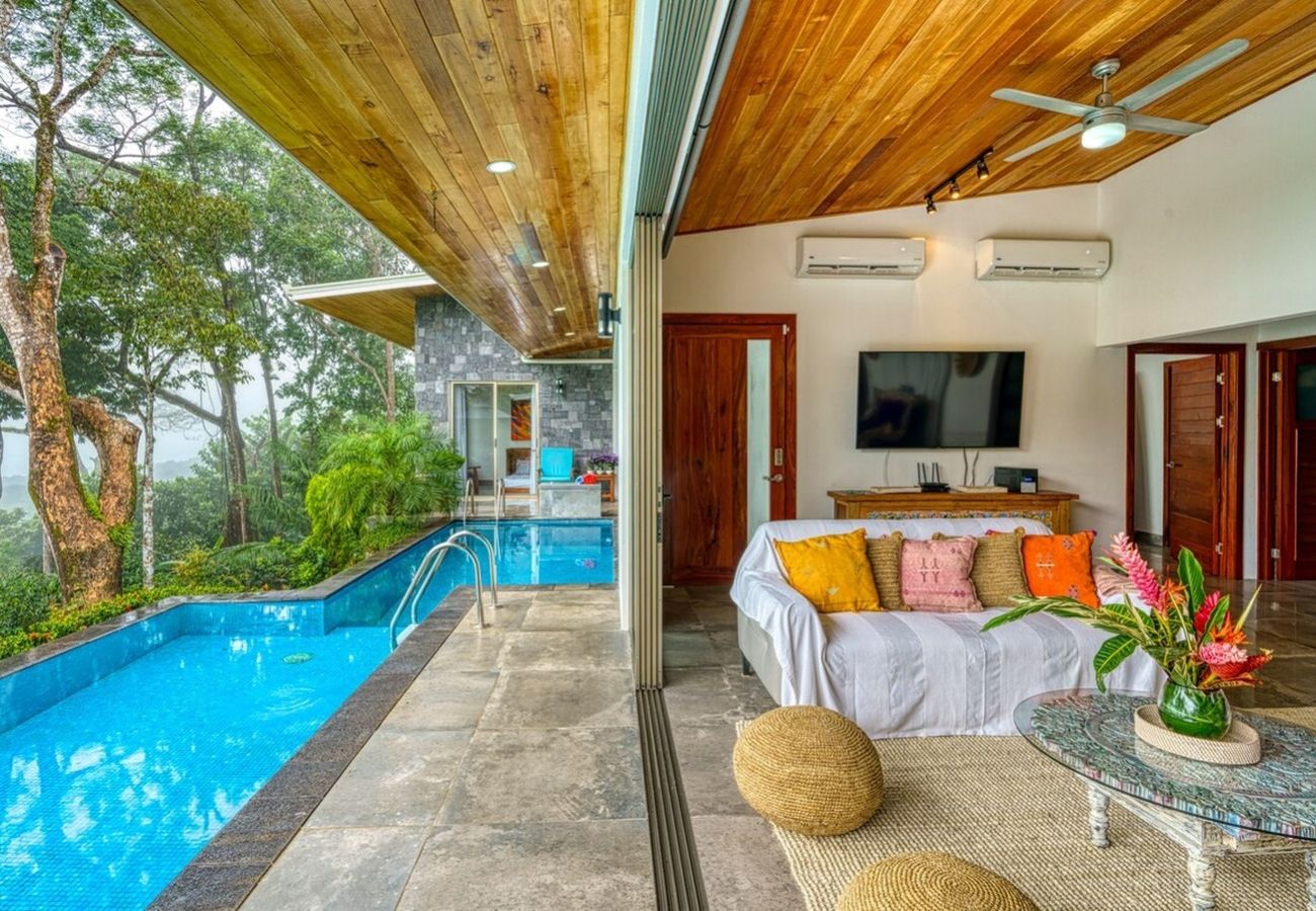 Villa in Savegre - Miralago Villa by Pura Villas