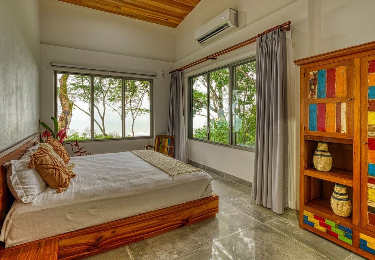 Villa in Savegre - Miralago Villa by Pura Villas