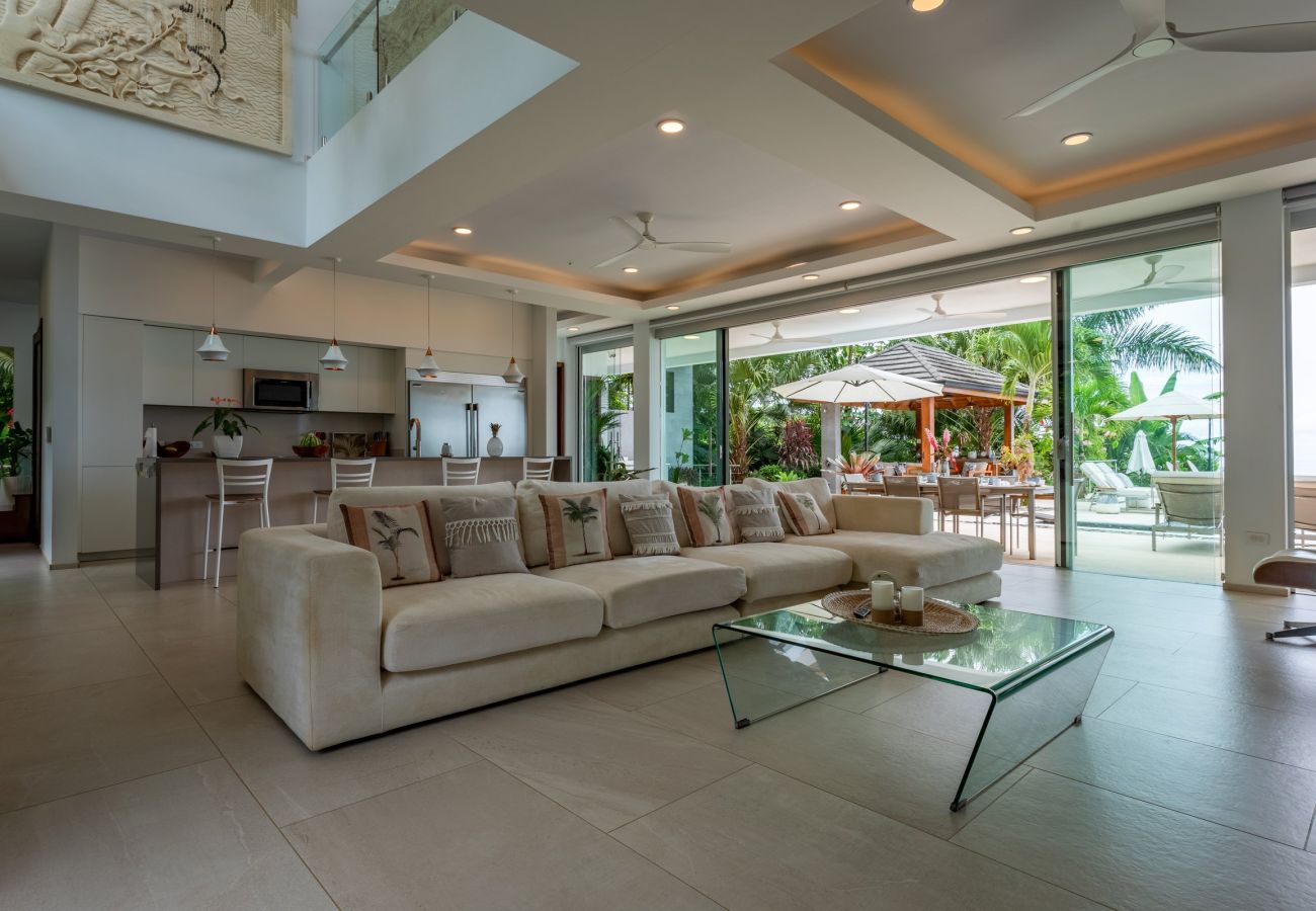 Villa in Dominicalito - Lipstick Palms by Pura Villas