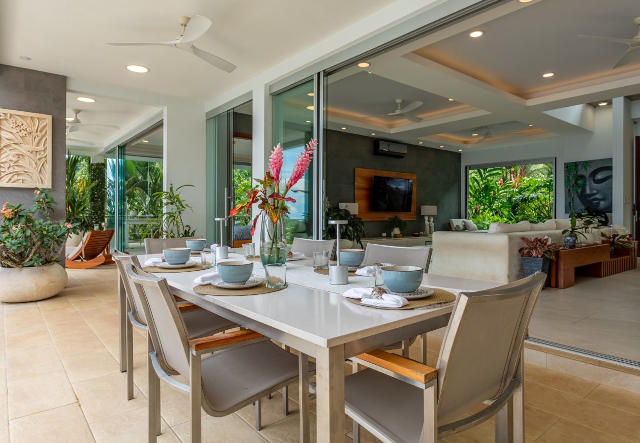 Villa in Dominicalito - Lipstick Palms by Pura Villas